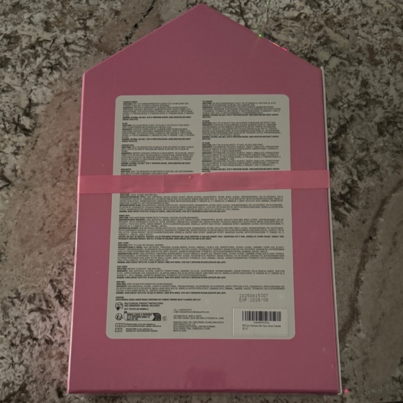 Pink Ribbon Advent Calendar - Picture 2 of 2